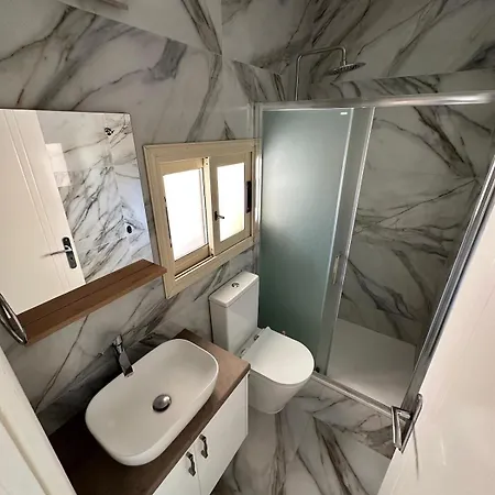 Azure Apartment *